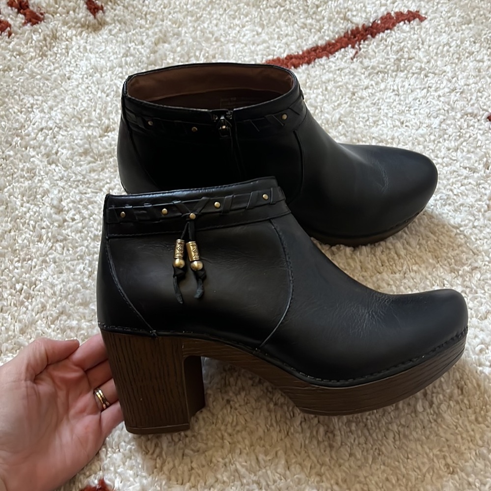 Dansko Dabney Ankle Boot Size 40